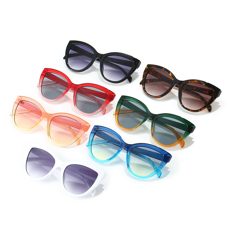 Women's Cat-Eye Sunglasses with Transparent Frame and UV Protection Bowlift