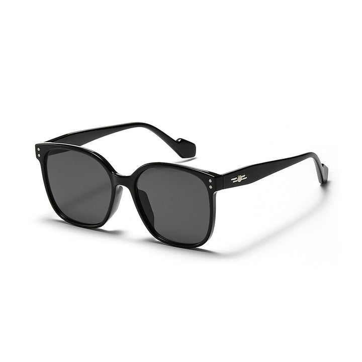 Women's sunglasses with a stylish tortoiseshell frame and UV protection Bowlift