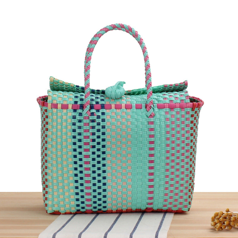 Trendy shopping bag made of handwoven material with playful details Bowlift