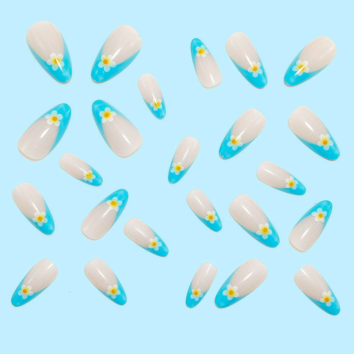 Creative artificial nails with floral accents Bowlift