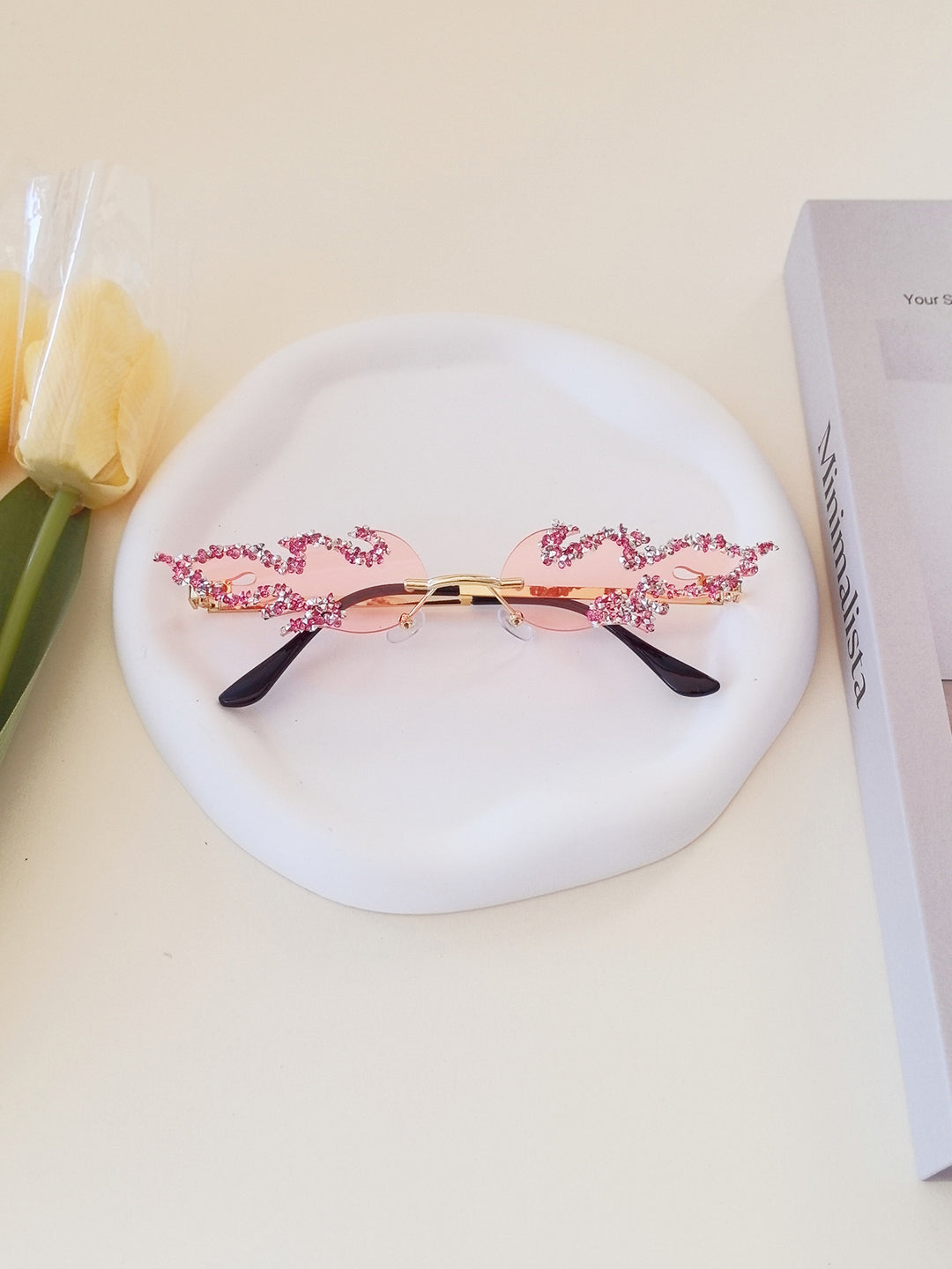 Women's extravagant design sunglasses with sparkling embellishments Bowlift