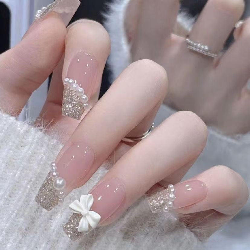Trendy moon and star design artificial nails Bowlift
