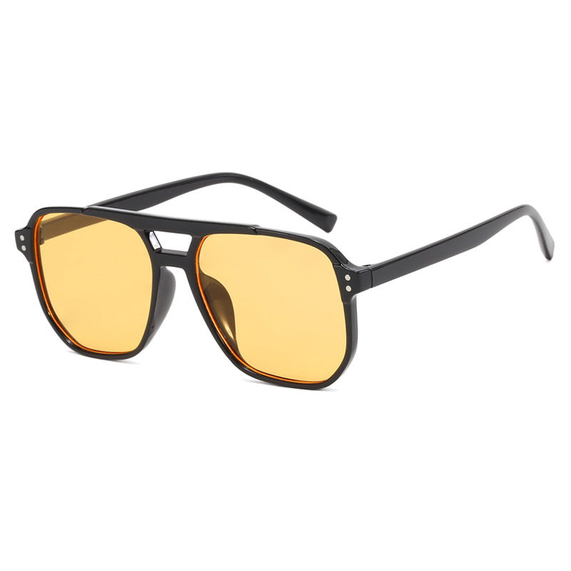 Women's fashionable sunglasses with angular frame Bowlift