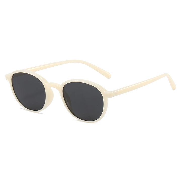 Ladies fashionable sunglasses in classic oval design Bowlift