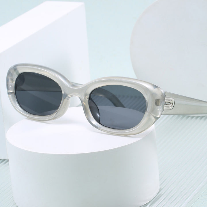 Women's fashionable sunglasses with oval design and UV protection Bowlift