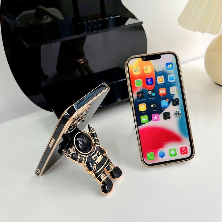 Astronaut Brooch Bowlift