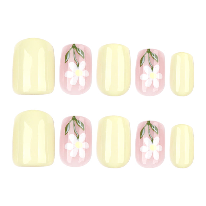 Artful nail extensions with elegant flower design Bowlift