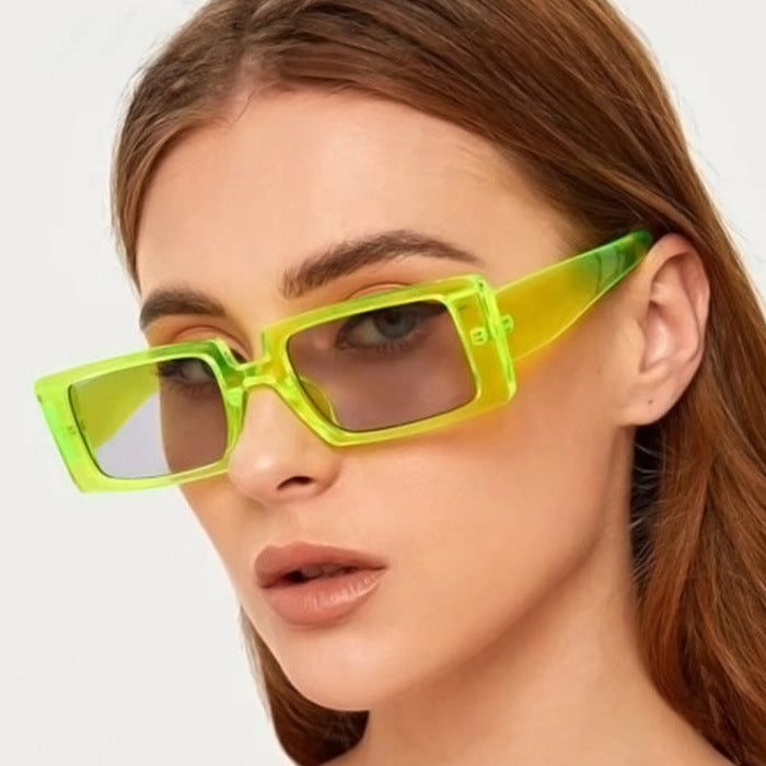Women's Oversized Sunglasses in Modern Tortoiseshell Design Bowlift