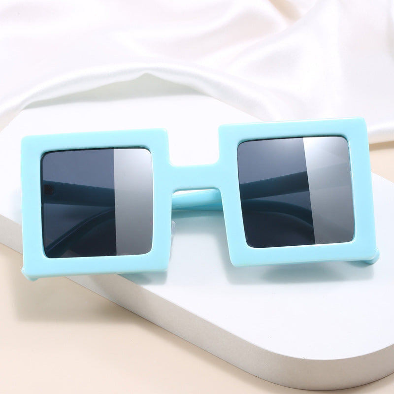 Women's fashionable square sunglasses with a unique, clear design Bowlift