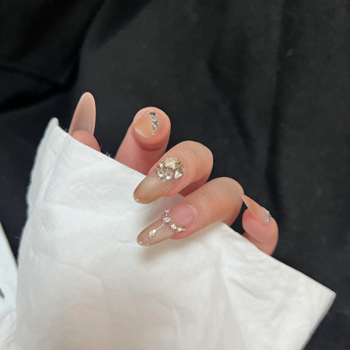 Glamorous Nail Design Kit Bowlift