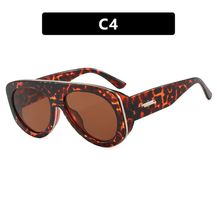 Ladies extravagant sunglasses in striking design Bowlift