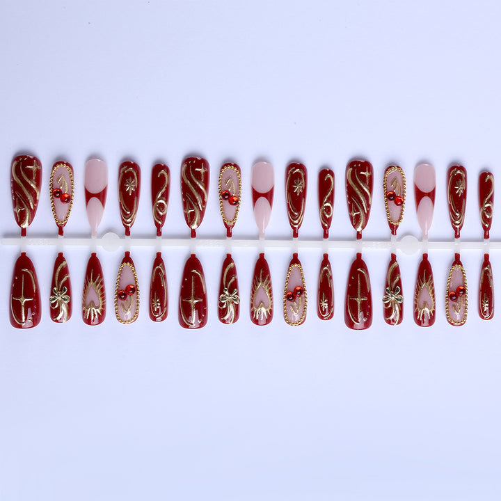 Artificial nails with elegant gold design Bowlift