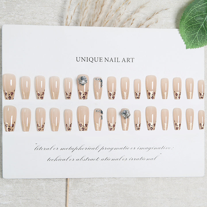 Artificial nail set with glitter and leopard design Bowlift