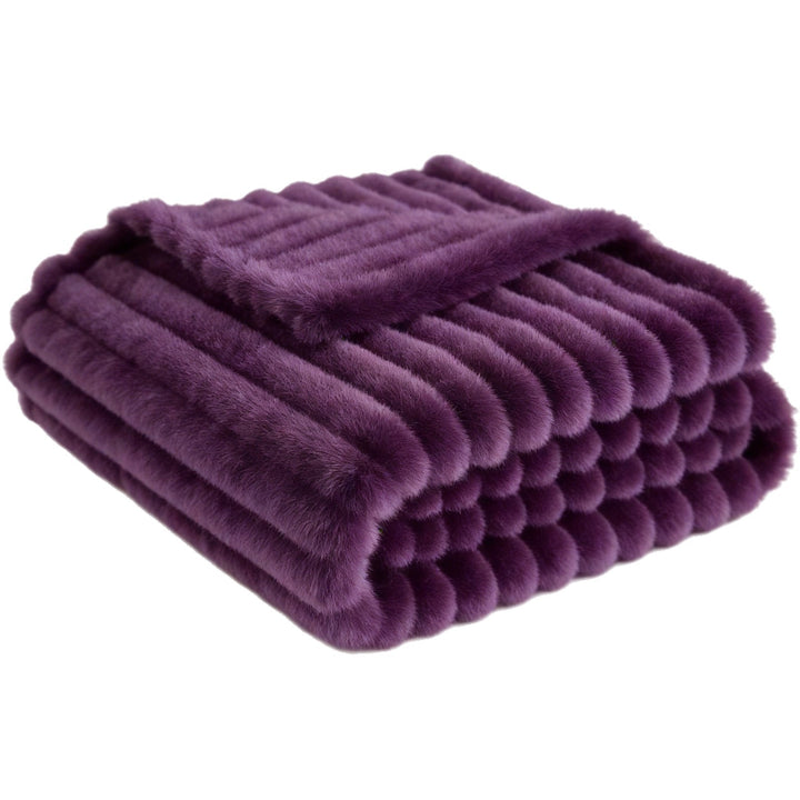 Cozy Plush Throw Blanket Bowlift