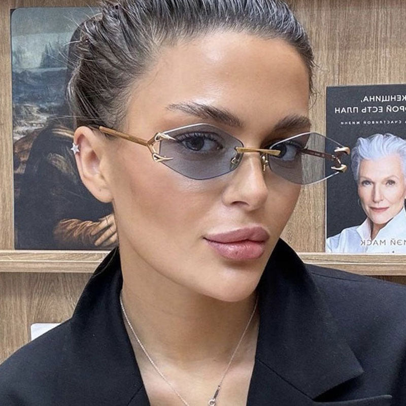 Women's geometric designer sunglasses with outstanding metal frame Bowlift
