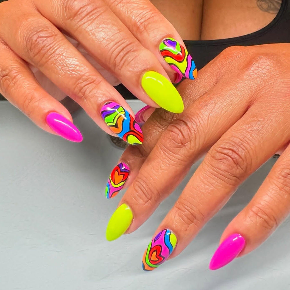 Artistic Heart-Patterned Press-On Nails Bowlift