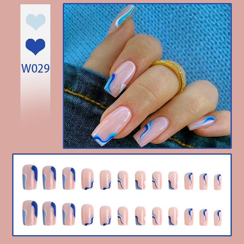 Trendy artificial nails with abstract wave pattern Bowlift