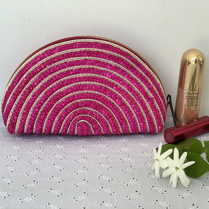 Cosmetic bag in elegant half-moon design Bowlift