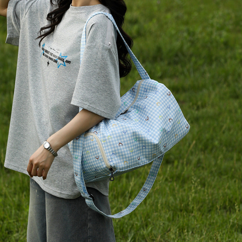 Shoulder bag with versatile interior pockets and durable material Bowlift