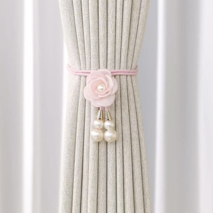 Decorative curtain holder Bowlift