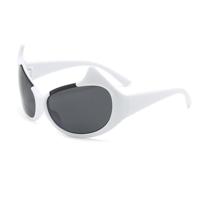 Women's extravagant fashionable sunglasses with striking curved frames Bowlift