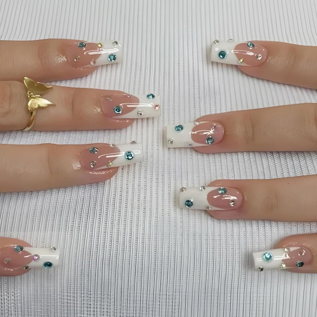 Artificial nail set with sparkling rhinestone accents and elegant details Bowlift