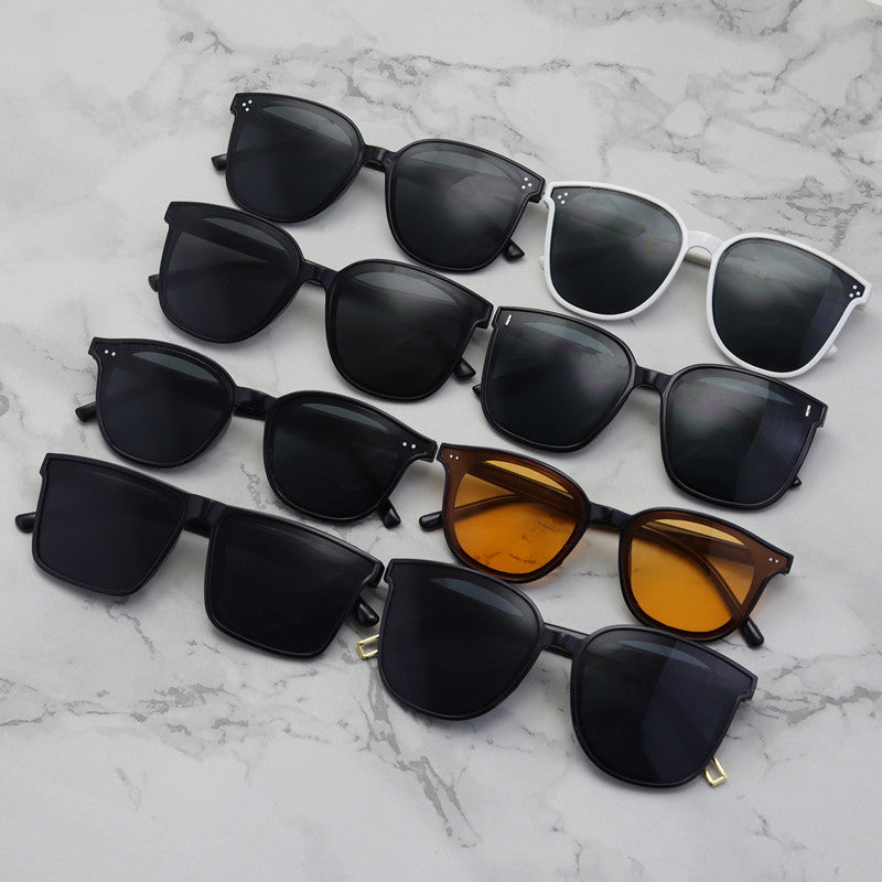 Contemporary Square Frame Sunglasses Bowlift
