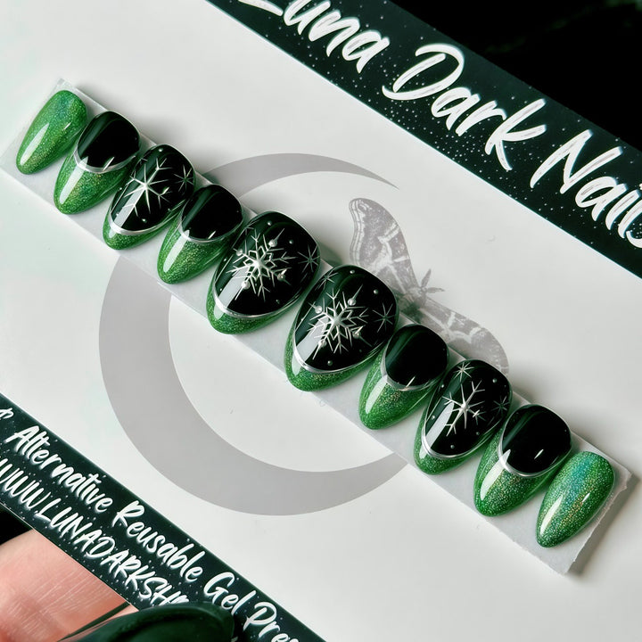Glamorous artificial nails with intricate Christmas design Bowlift