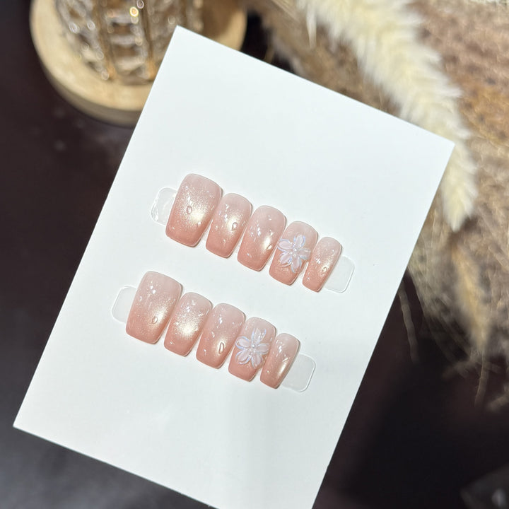 Floral Embellished Press-On Nail Set Bowlift