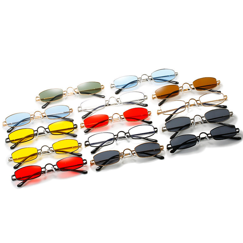 Women's fashionable sunglasses in futuristic design Bowlift
