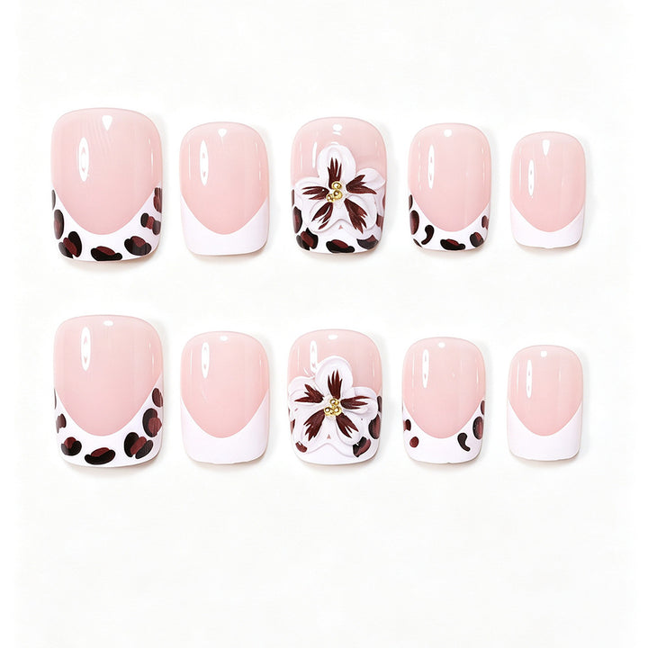 Floral Accent Nail Art Kit Bowlift