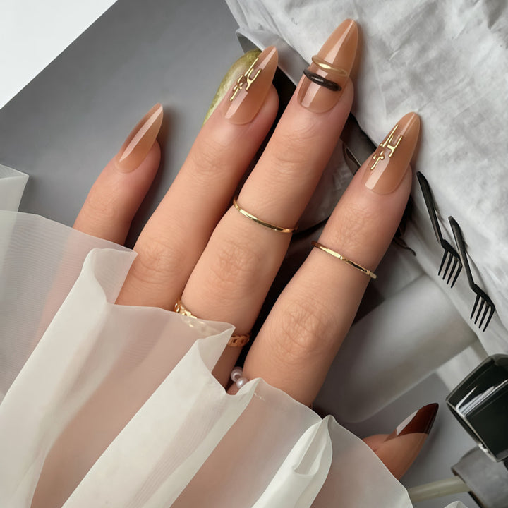 Elegant Ombre Press-On Nail Tips with Metallic Accents Bowlift