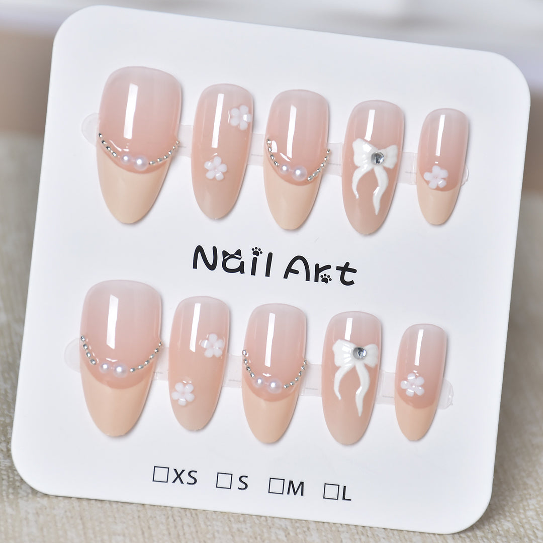 Elegant Floral Press-On Nail Art Bowlift