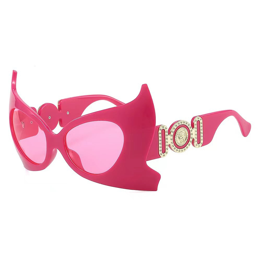 Women Extravagant Sunglasses Frame with Eye-Catching Details Bowlift