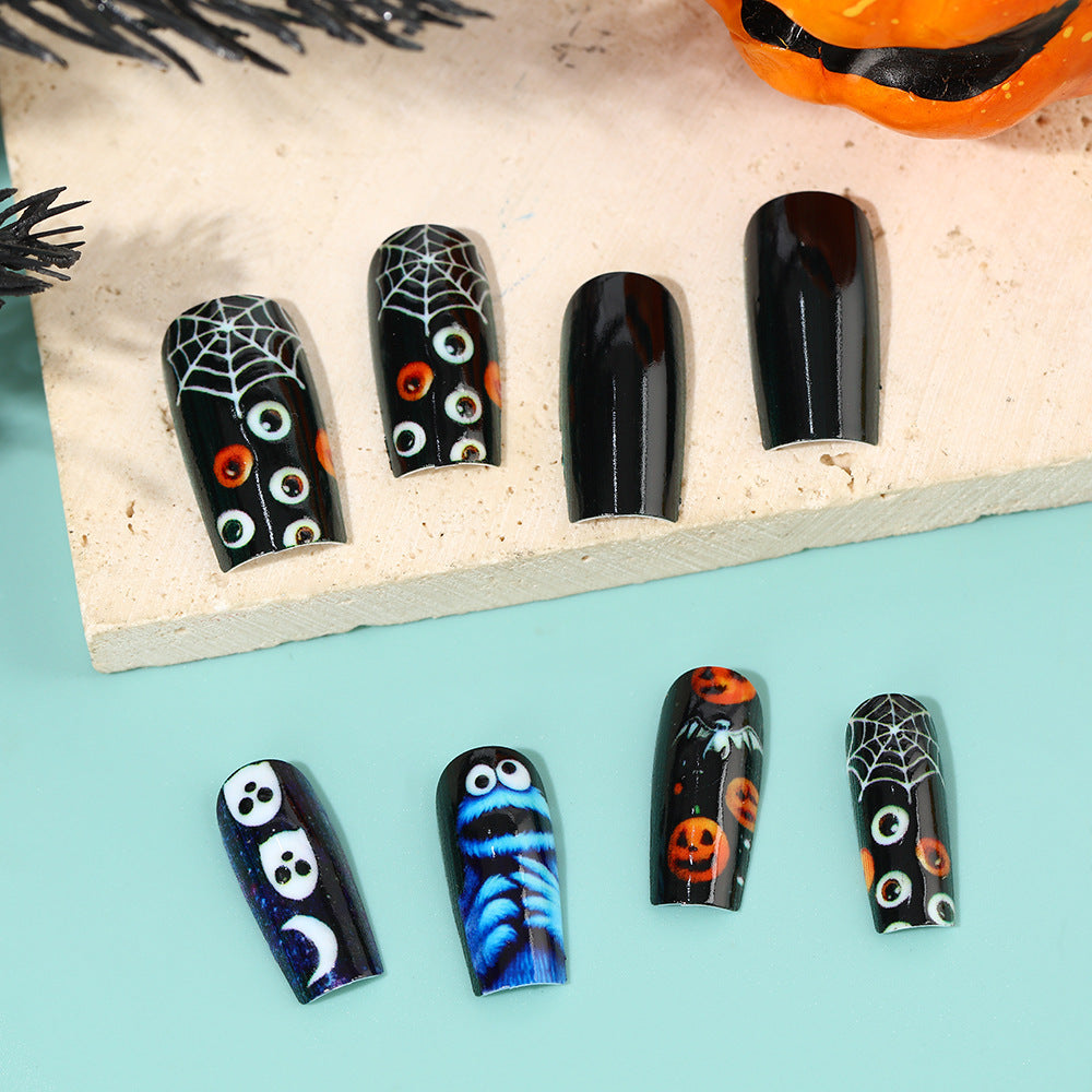 Creative Halloween-style art nails Bowlift