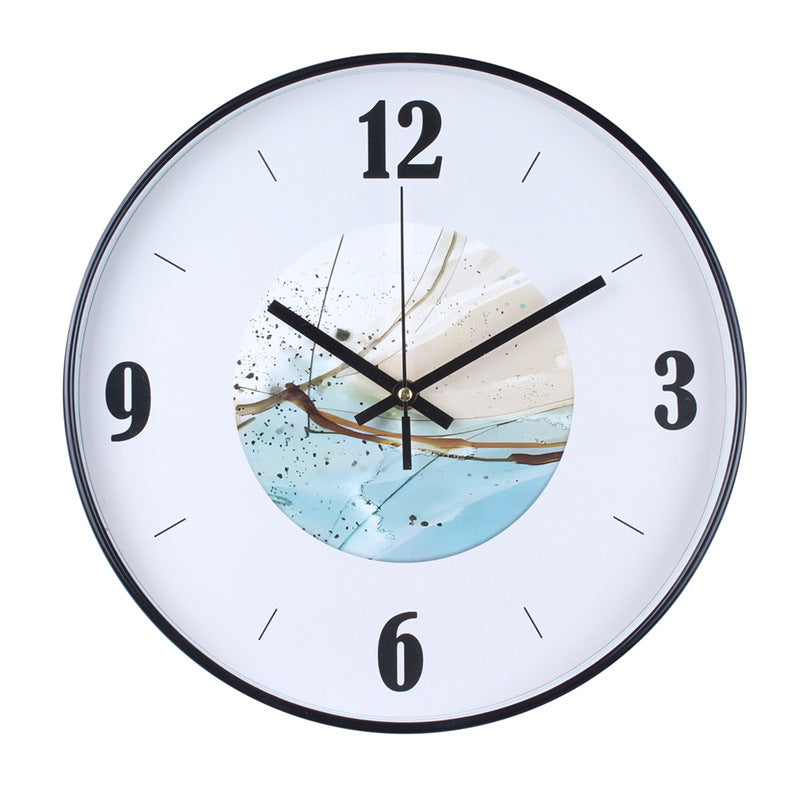 Wall clock with elegant leaf pattern Bowlift