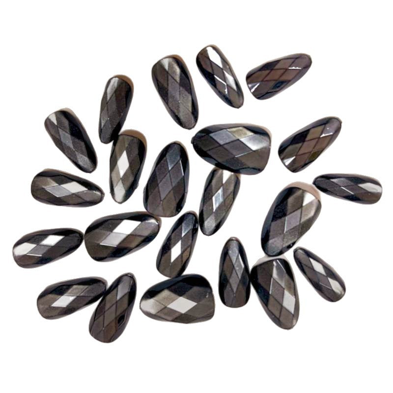 Artistic Diamond-Pattern Press-On Nails Bowlift