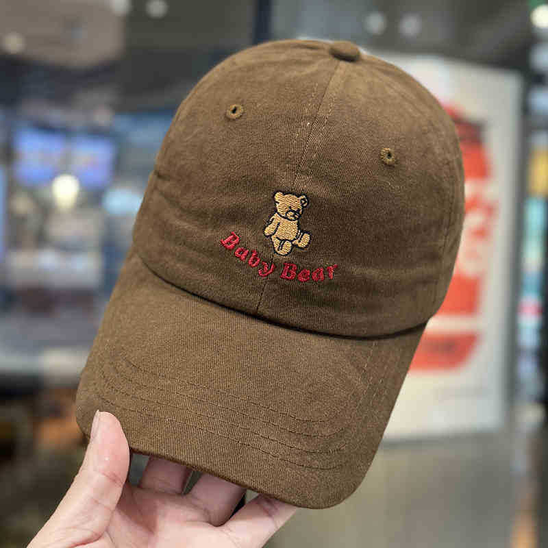 Women's Cute Embroidered Bear Cap Bowlift