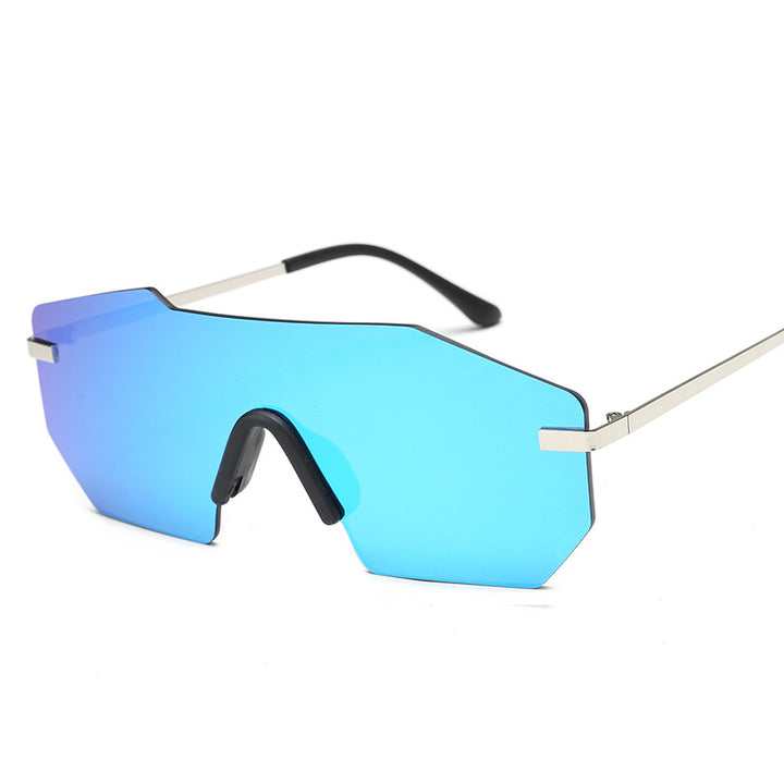 Women's oversized sunglasses in futuristic design Bowlift