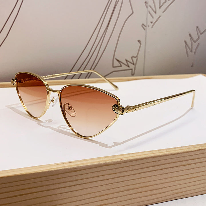 Ladies Designer Sunglasses with Chic Cat Eye Design and Luxurious Frame Bowlift