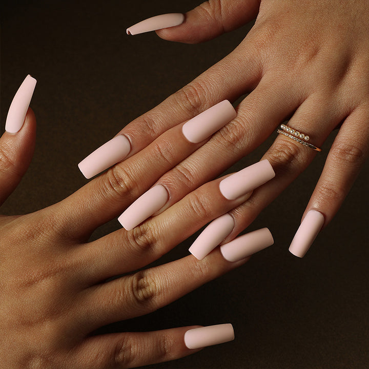 Artificial nails with matte finish Bowlift
