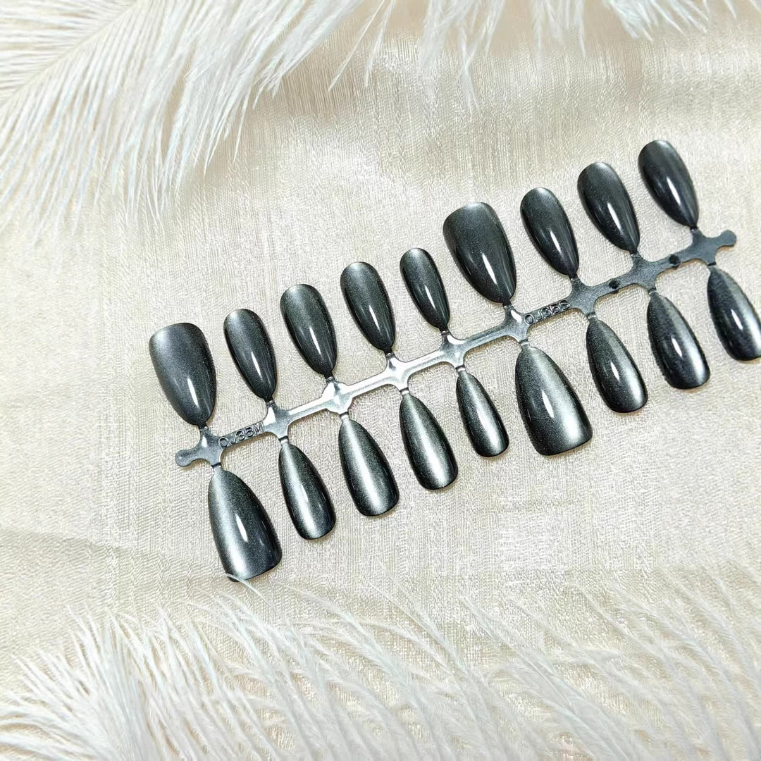 Shiny artificial nails Bowlift