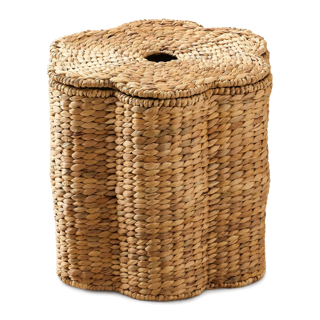 Chair made of braided natural material Bowlift