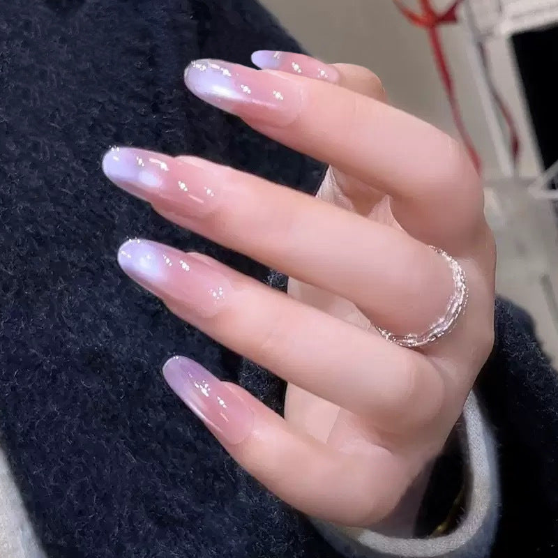 Artificial nail set with elegant ombre design and glossy finish Bowlift