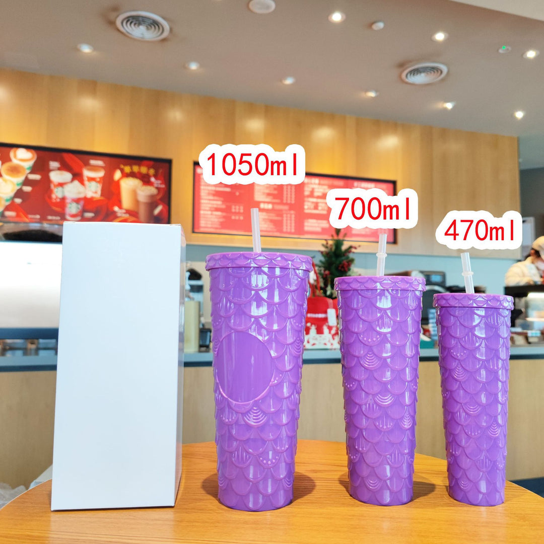 Ladies trendy drinking cups in wave pattern Bowlift