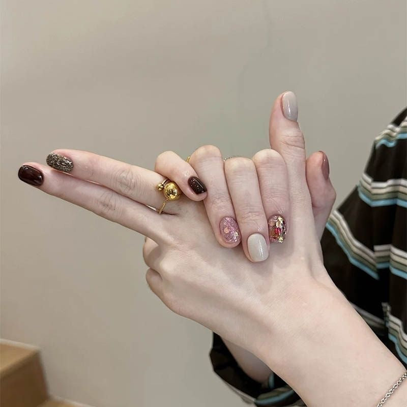 Creative Press-On Nail Art Set