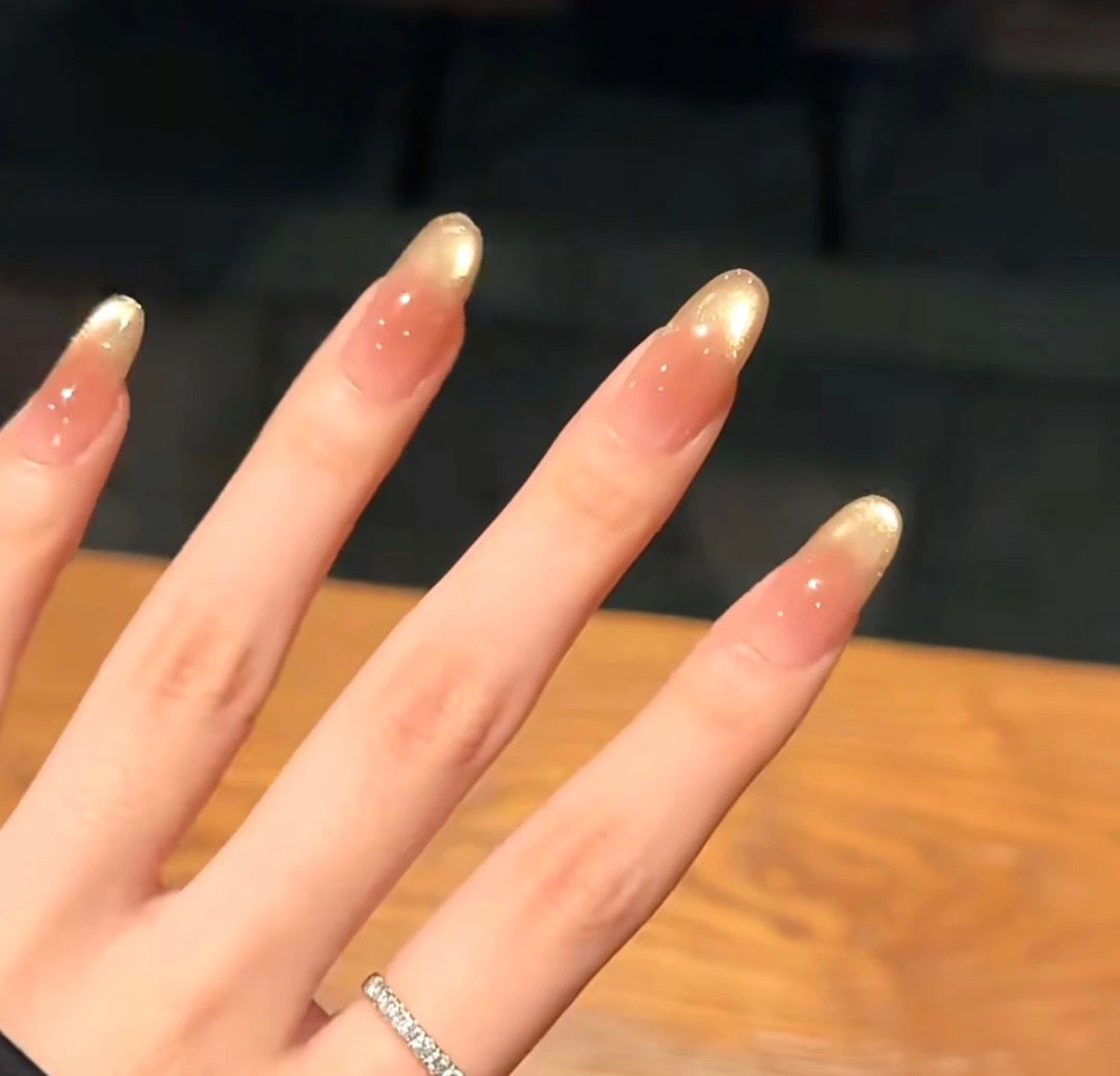 Elegant Artificial Nail Tips Bowlift