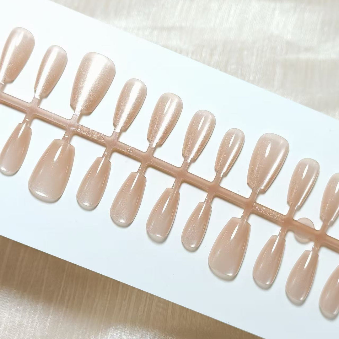 High-Quality Artificial Nails in Timeless Nude Look Bowlift