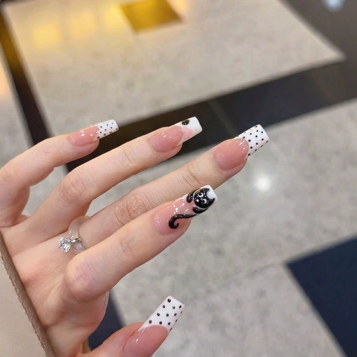 Cat-Themed Nail Art Set Bowlift