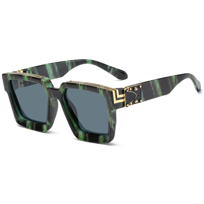 Women's square designer sunglasses with striking frame Bowlift
